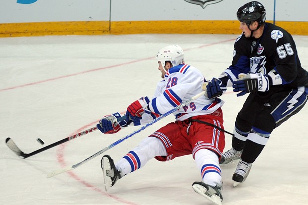 Oilersi prizemljili Flyerse