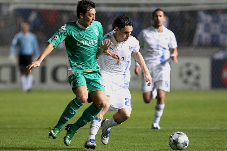 Anorthosis umalo do senzacije