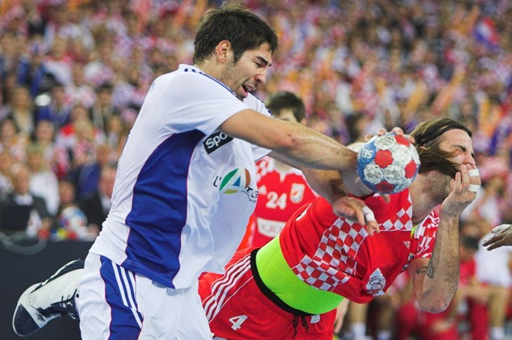 Karabatiću se klanja Francuska, Baliću svijet