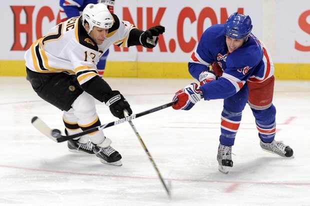 Avery krenuo sa otplatom dugova