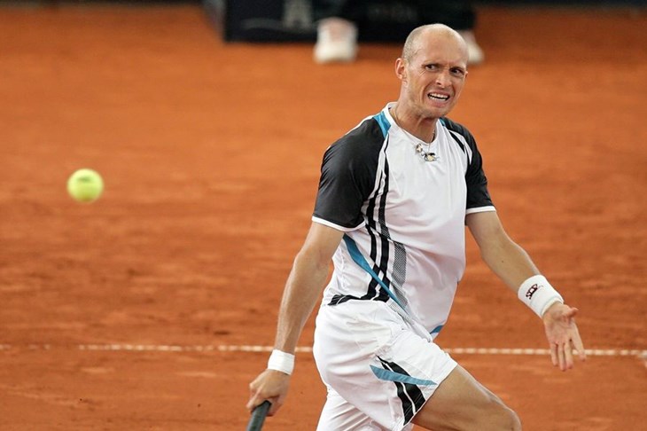 Davidenko odjurio do naslova