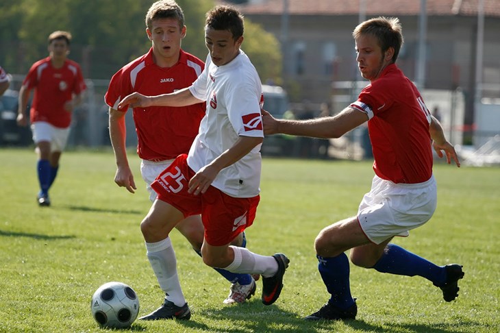 Zagrepčanin u crveno-crnom dresu