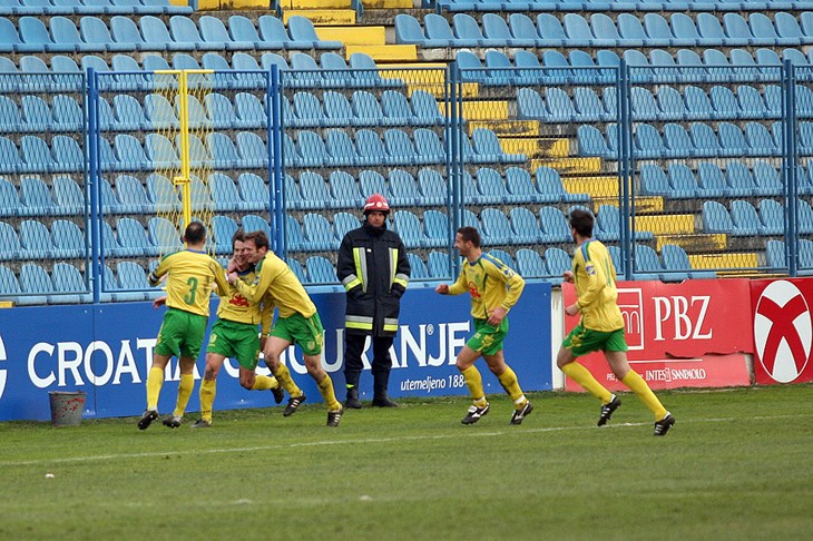 Nogomet, suci, spiker... ništa ne valja