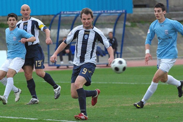 Karlovac u Blatu, Lokomotivi težak posao