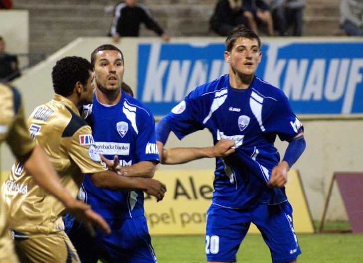 Prvak pao u tri minute