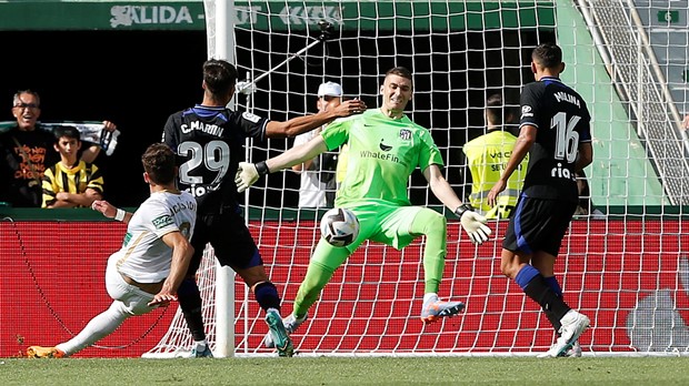 Ivo Grbić uskoro ostaje bez ugovora, moguć povratak u La Ligu