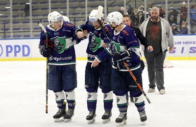 Sisak nikako probiti led u Jesenicama, upisan novi poraz, ali ipak ostaje na vrhu