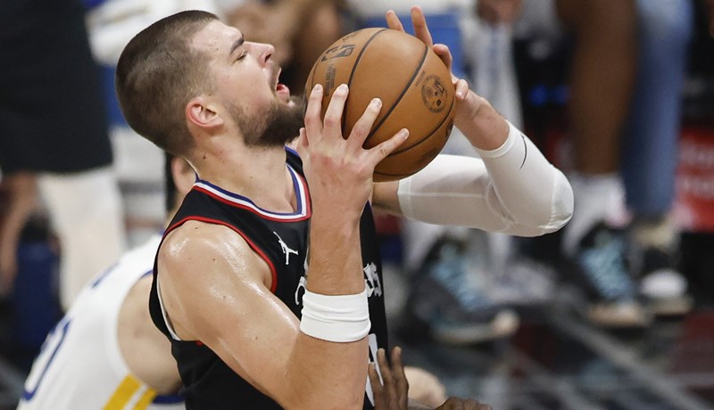 Zubac prekinuo dvoznamenkasti niz u porazu Clippersa, novi triple-double sjajnog Jokića