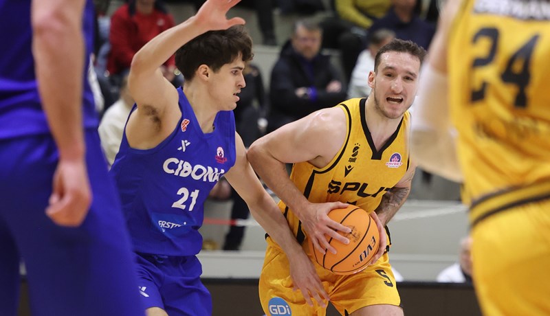 Split ubacio 122 poena i uvjerljivo slavio u gostima kod Samobora, 40 poena i 11 trica Jordana