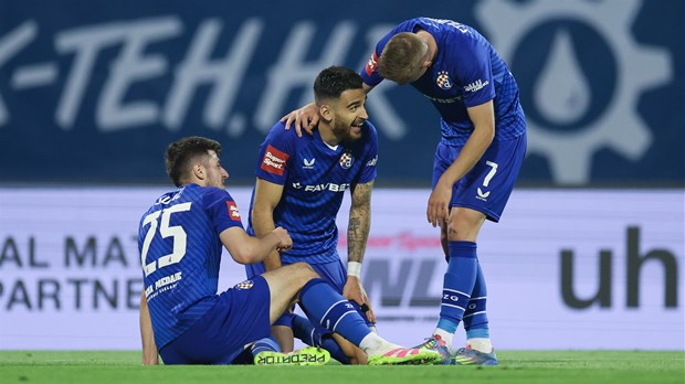 Kulenović u završnici prvog dijela povećao prednost Modrih