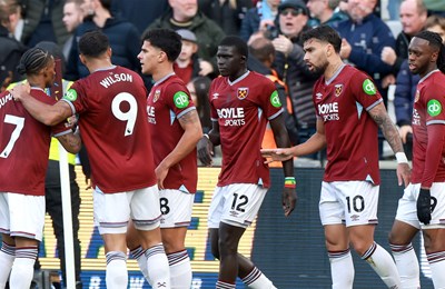 Manchester United ima veliku priliku za značajan skok u poretku, West Hamu također trebaju bodovi