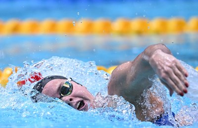 Jana Pavalić, Jere Hribar i Luka Cvetko izborili polufinale na 50 slobodno na Europskom prvenstvu