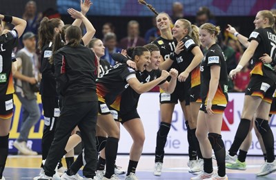 Njemice prve do polufinala Svjetskog prvenstva, Brazilke gubile od prve minute