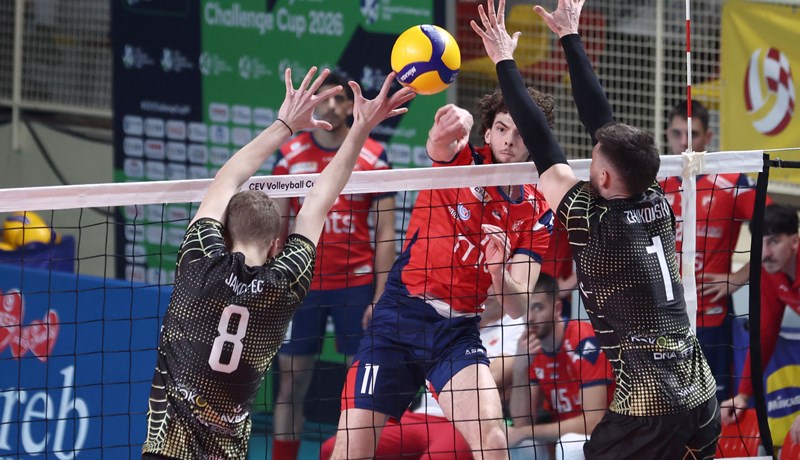 Mladostaši tijesno poraženi, Zvezda slavila u pet setova