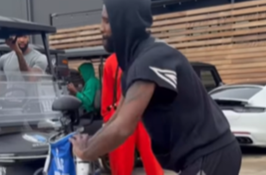 Mavericksi su imali posebnog gosta na predblagdanskom okupljanju, Irving ga 'nokautirao'