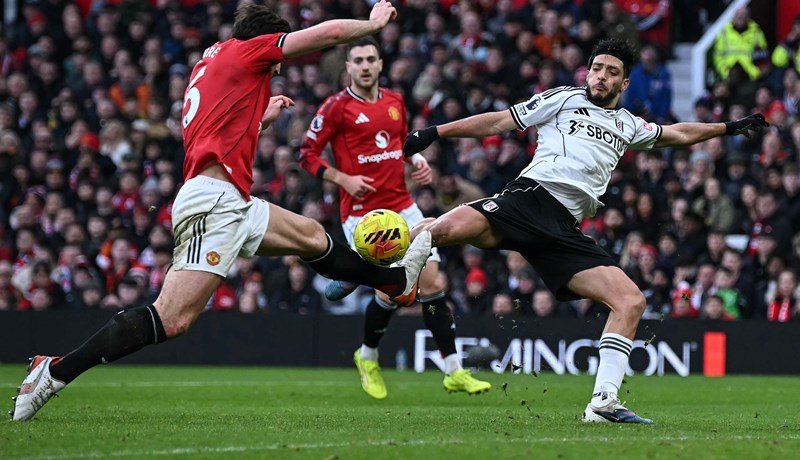 Manchester United do treće pobjede zaredom, Aston Villa izgubila s igračem više