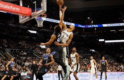 Spursi svladali oslabljeni Thunder, Matkoviću poraz u produžetku kod Bucksa, Zubac preskočio Cavse