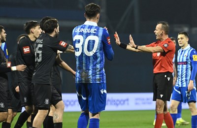 Još jedna prilika propuštena, Posavec brani penal Čuiću