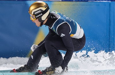 Slovenci ostali bez medalje na koju su računali, Prevc podbacio i ostao bez odličja na maloj skakaonici