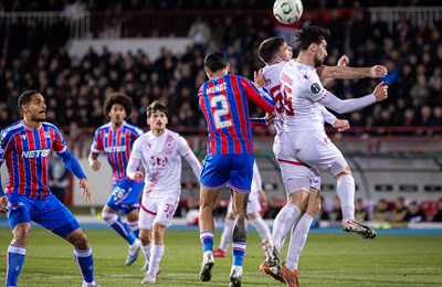 Zrinjski remizirao s Crystal Palaceom, pričat će se o nedosuđenom penalu za Štimčevu momčad