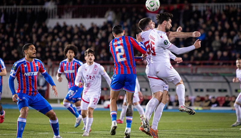 Zrinjski remizirao s Crystal Palaceom, pričat će se o nedosuđenom penalu za Štimčevu momčad