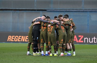 Osijek u finišu prvog poluvremena poveo na Maksimiru