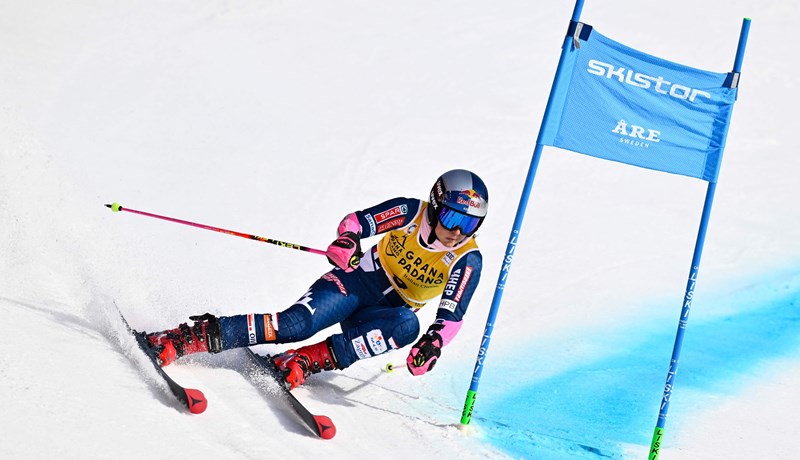 Zrinka Ljutić jako dobra u prvoj veleslalomskoj vožnji u Areu, Camille Rast na vrhu