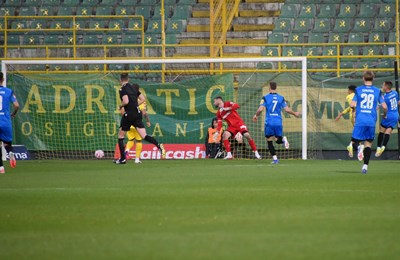Varaždin rano do vodstva, sjajna reakcija Latkovića pred domaćim golom
