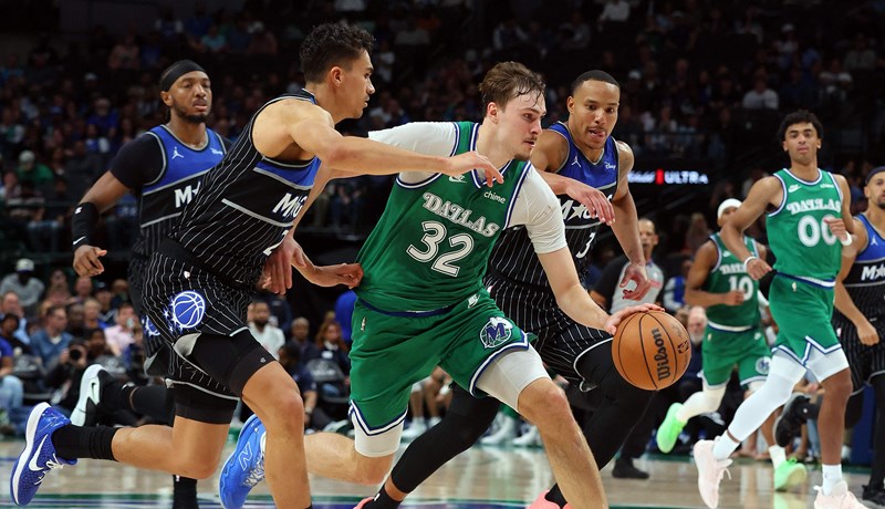 Potpuno ludilo u SAD-u: NBA klub nudi bogatstvo i sezonske ulaznice na 32 godine za jednu sličicu