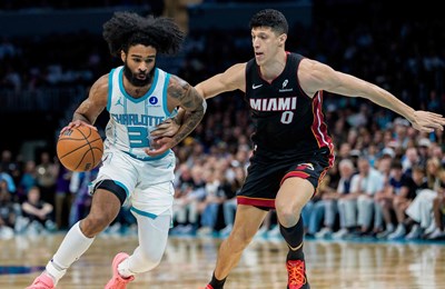 Hornetsi u dramatičnoj završnici došli na korak do doigravanja, Blazersi izborili okršaj sa Spursima