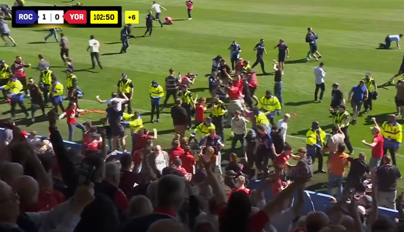 Ludnica u 'finalu' National lige! Navijači su već slavili titulu, ali uslijedio je hladan tuš u 103. minuti