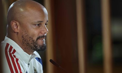 Bayern ostao bez trenera na treningu, Kompany hitno završio u bolnici