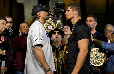 Verhoeven čak 11 kilograma teži od Usika uoči povijesnog meča za WBC titulu