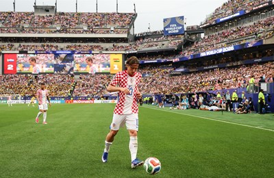 Hrvatska je osvojila medalju svaki put kada je prošla skupinu, a Modrić je ponovno ušao u povijest