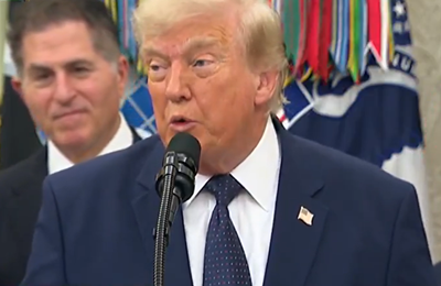 Trump ponudio bizarnu logiku: 'Nisam znao što je crveni karton, kako možete kazniti nekoga za utakmicu koja tek slijedi?'