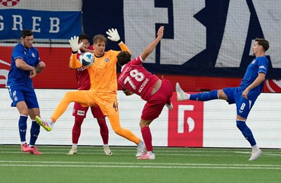 Švicarci o vrataru Dinama: 'Filipović mora preuzeti krivnju za primljeni gol, besciljno je lutao'