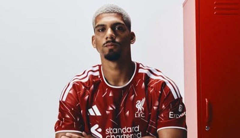 Kapetan Barcelone službeno je predstavljen u Liverpoolu: Veliko obrambeno pojačanje stiglo na Anfield