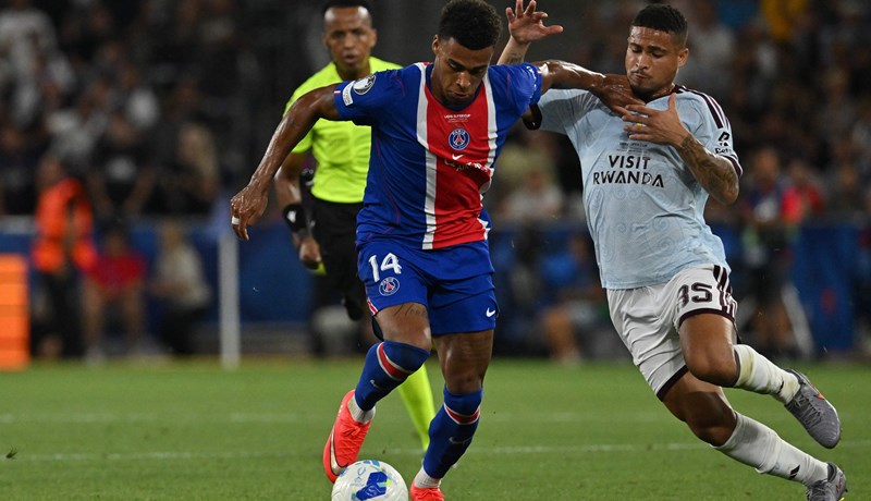PSG - Aston Villa 2:1: Kako je Doue kaznio Cashovu neopreznost i donio PSG-u prvu titulu u novoj sezoni