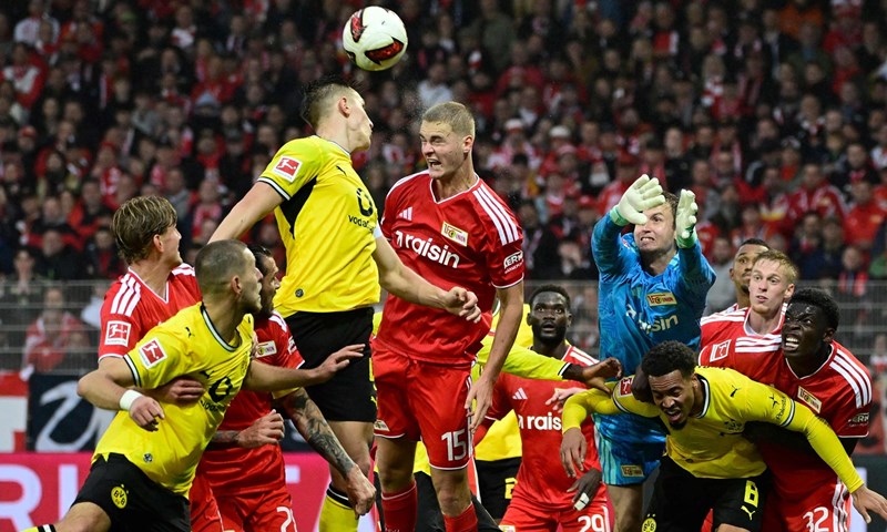 Kovačev Dortmund zaustavljen u Berlinu, Vidović igrao u remiju Paderborna