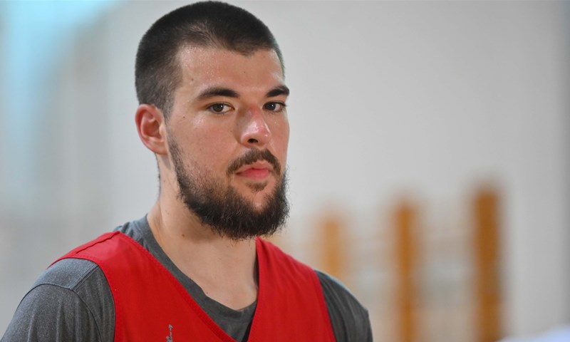 Zubac zablistao u debiju za Pacerse: U drugom poluvremenu "nije smio" igrati