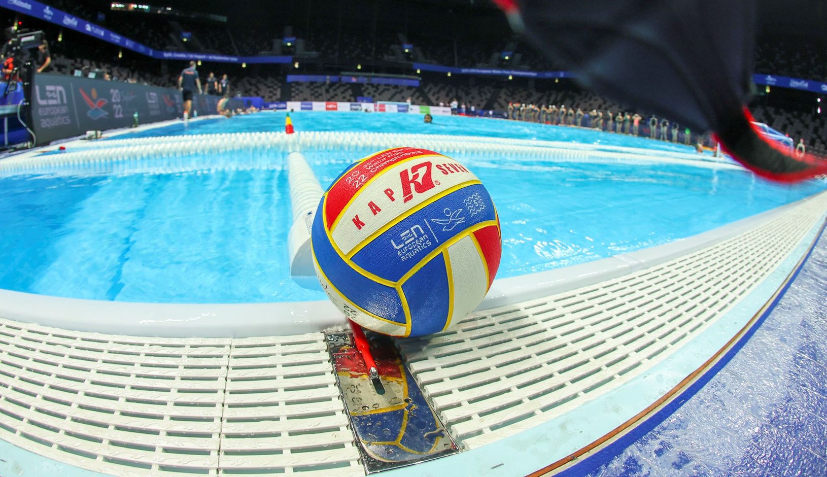 Jug slavio kod POŠK-a, Mornar bolji od Zadra