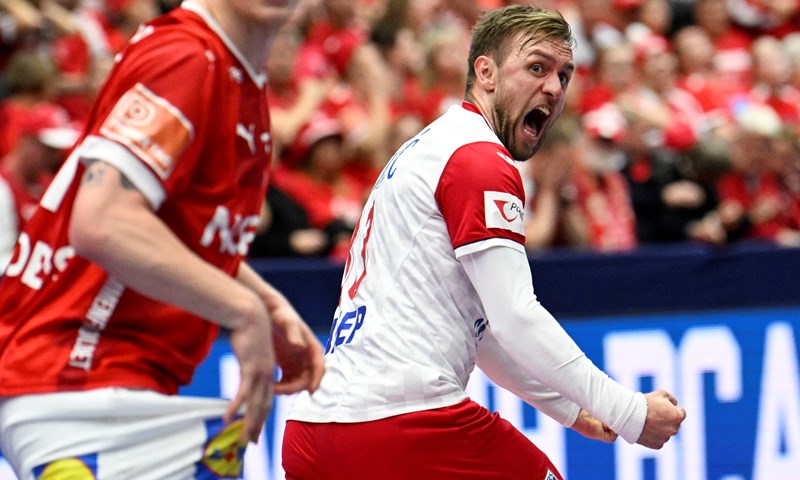 Španjolski Sport: Barcelona raskida ugovor s Cindrićem