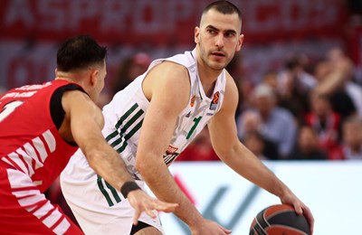 Olympiakos stavio jednu ruku na trofej, Panathinaikos nema pravo na kiks