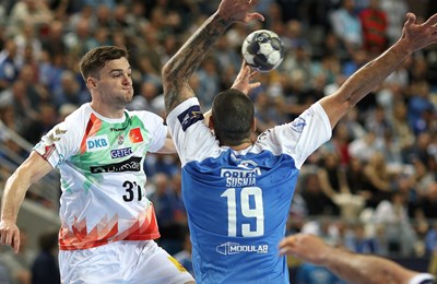 Šušnja i Mihić produžili ugovor s Wislom, pridružio im se Luka Stepančić