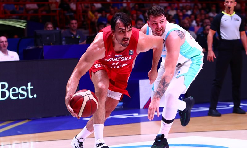 Dario Šarić ipak neće igrati za Bullse, ekspresno je razmijenjen u Pistonse