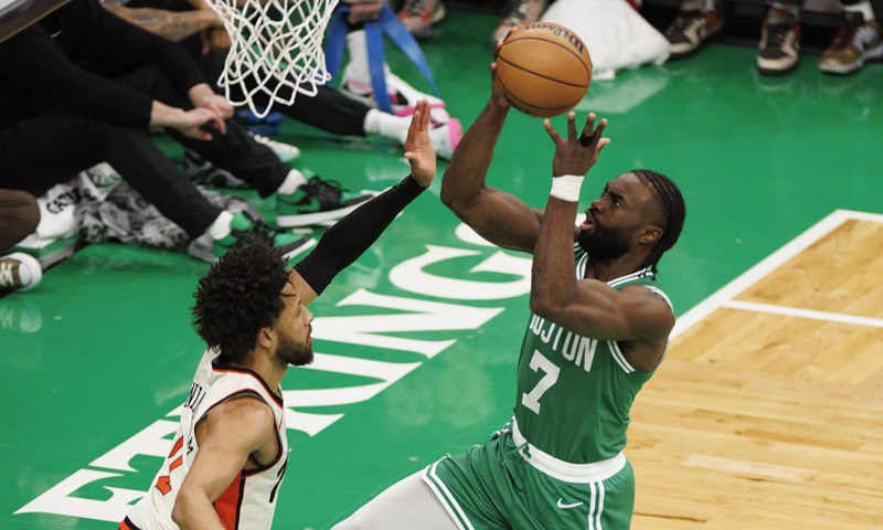 Nevjerojatni SGA predvodio Thunder do nove pobjede, Brown ubacio 42 poena u pobjedi nad Knicksima