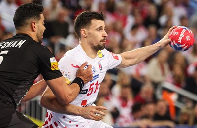 U RN Löwenu čekaju vijesti o Martinovićevom stanju, sada je stradalo koljeno lijeve noge