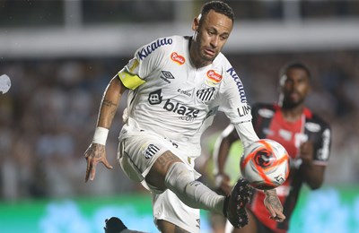 Ozlijeđeni Neymar zabio hat-trick u borbi za ostanak kluba svog djetinjstva