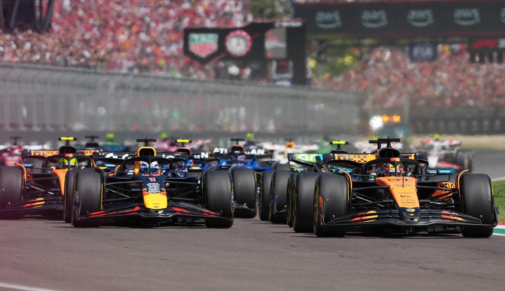 Verstappen ostao bez titule, ali odnio trofej za vozača godine