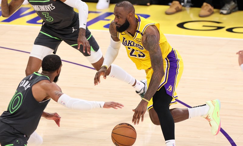 James jedva nastavio svoj nevjerojatan niz, nova pobjeda Pistonsa, Davis srušio Nuggetse